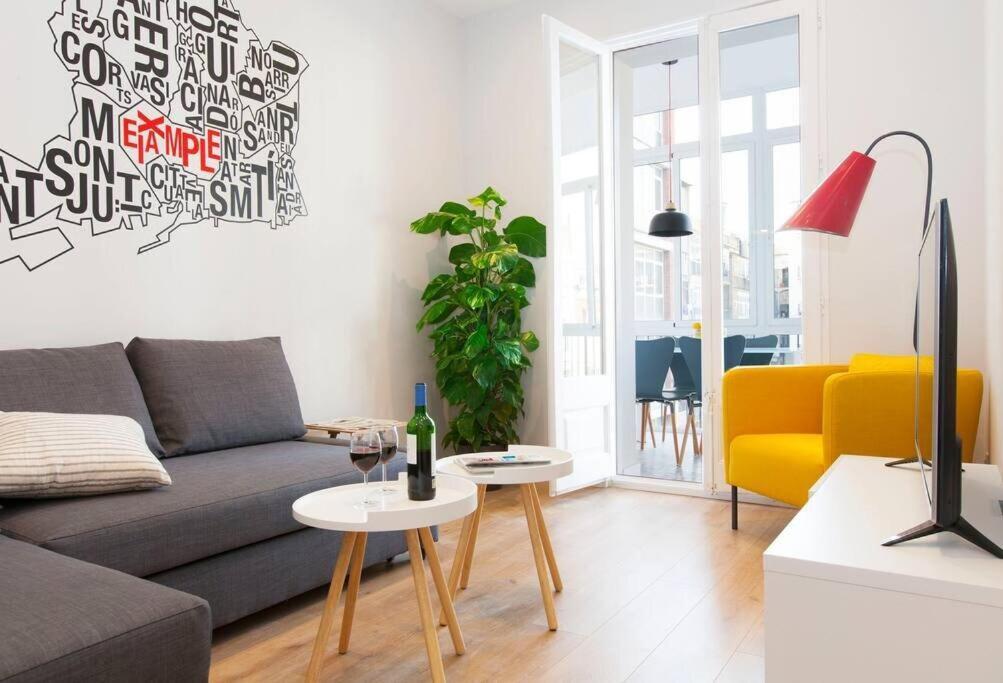 Perfectly Located 4Bed 4Bath Apartment In Barcelona 3 1 Екстер'єр фото