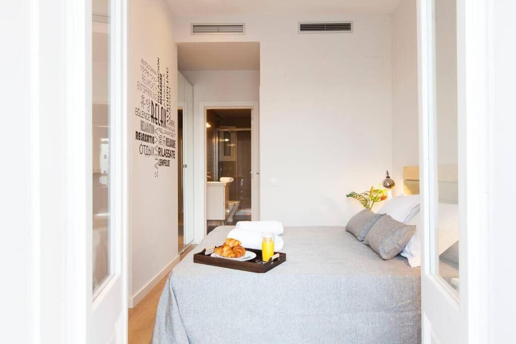 Perfectly Located 4Bed 4Bath Apartment In Barcelona 3 1 Екстер'єр фото