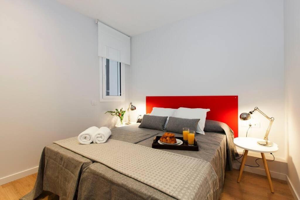 Perfectly Located 4Bed 4Bath Apartment In Barcelona 3 1 Екстер'єр фото