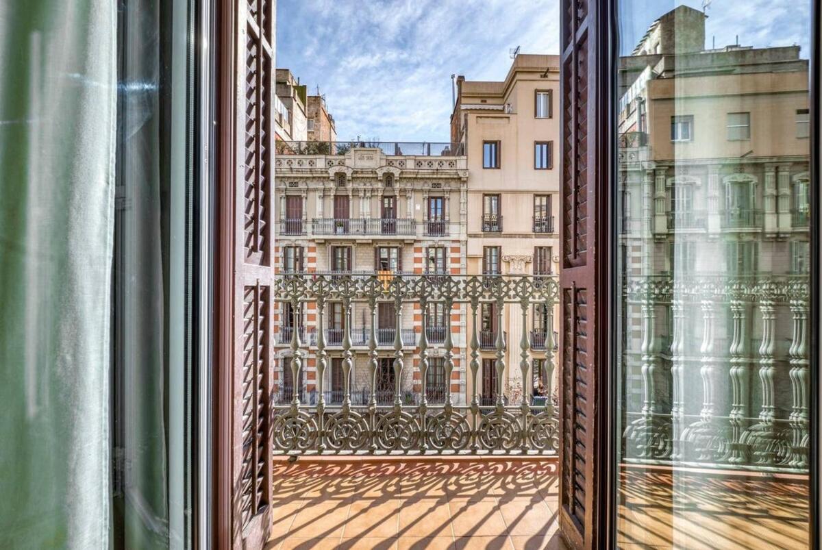 Perfectly Located 4Bed 4Bath Apartment In Barcelona 3 1 Екстер'єр фото